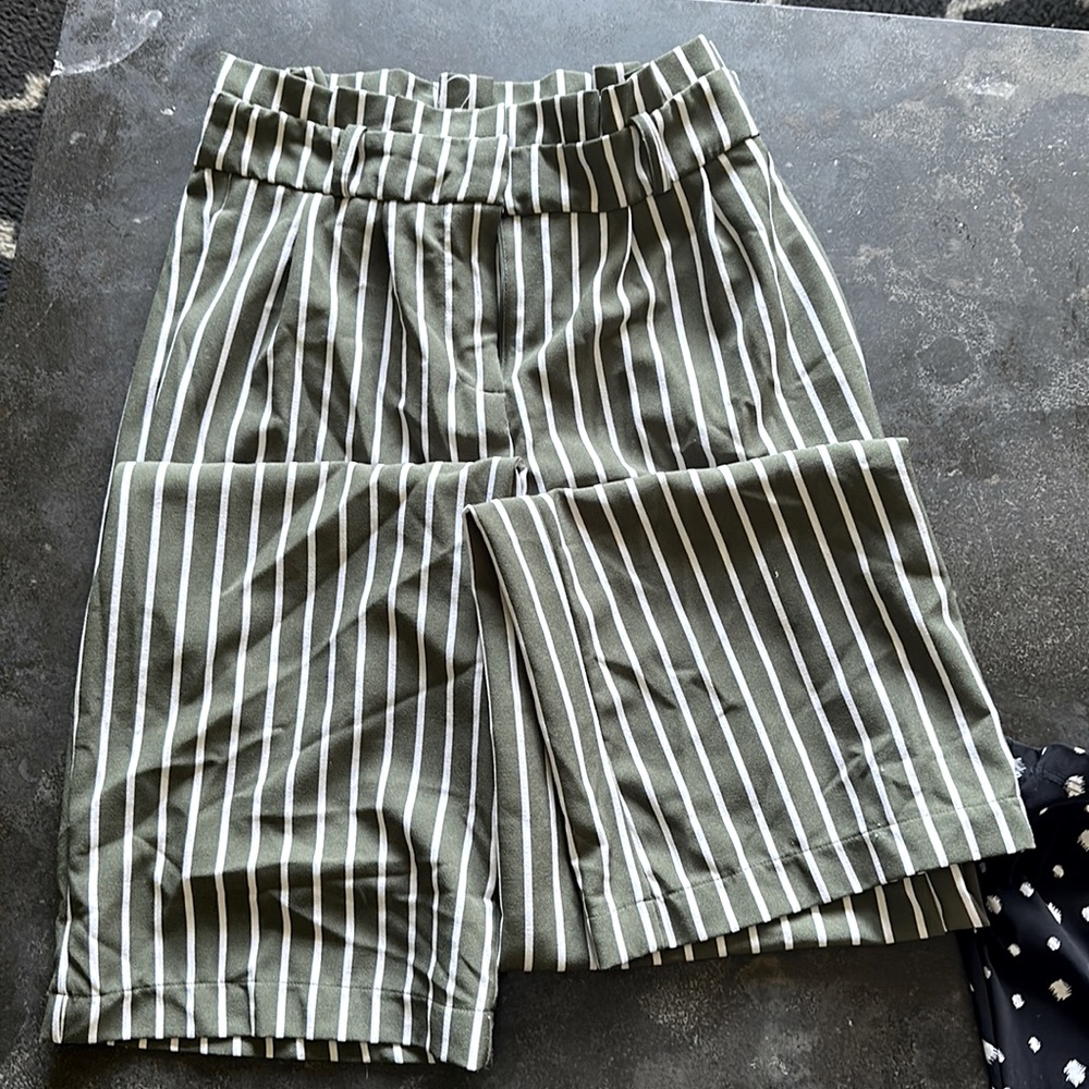 Super cute dress pants